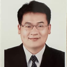 Simon Chen 陳建裕